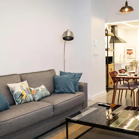 Lejlighed Salustiano Three